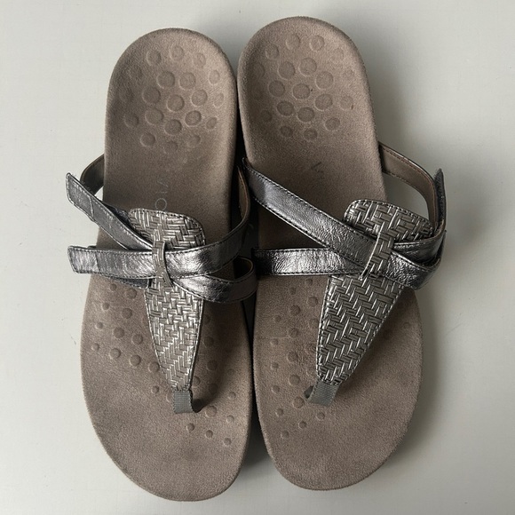 Vionic karley Sandals - Picture 1 of 6